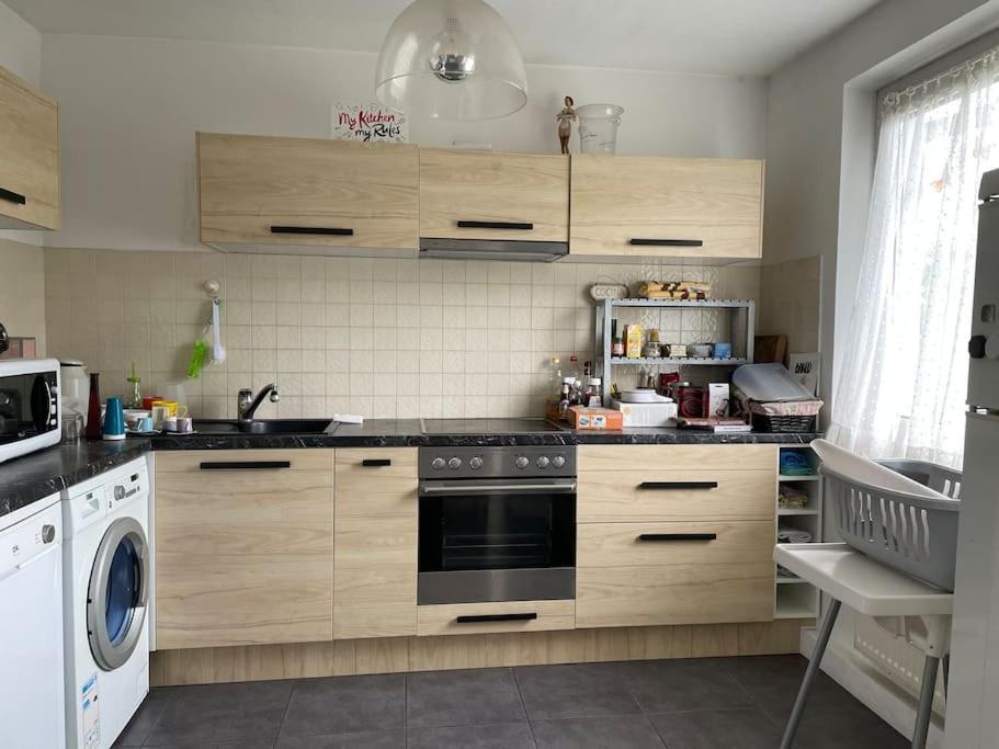 Luminous Apartment In Kehl Near Strasbourg, Conveniently Located Next To A Tram Stop With Direct Access To Strasbourg City Centre ภายนอก รูปภาพ