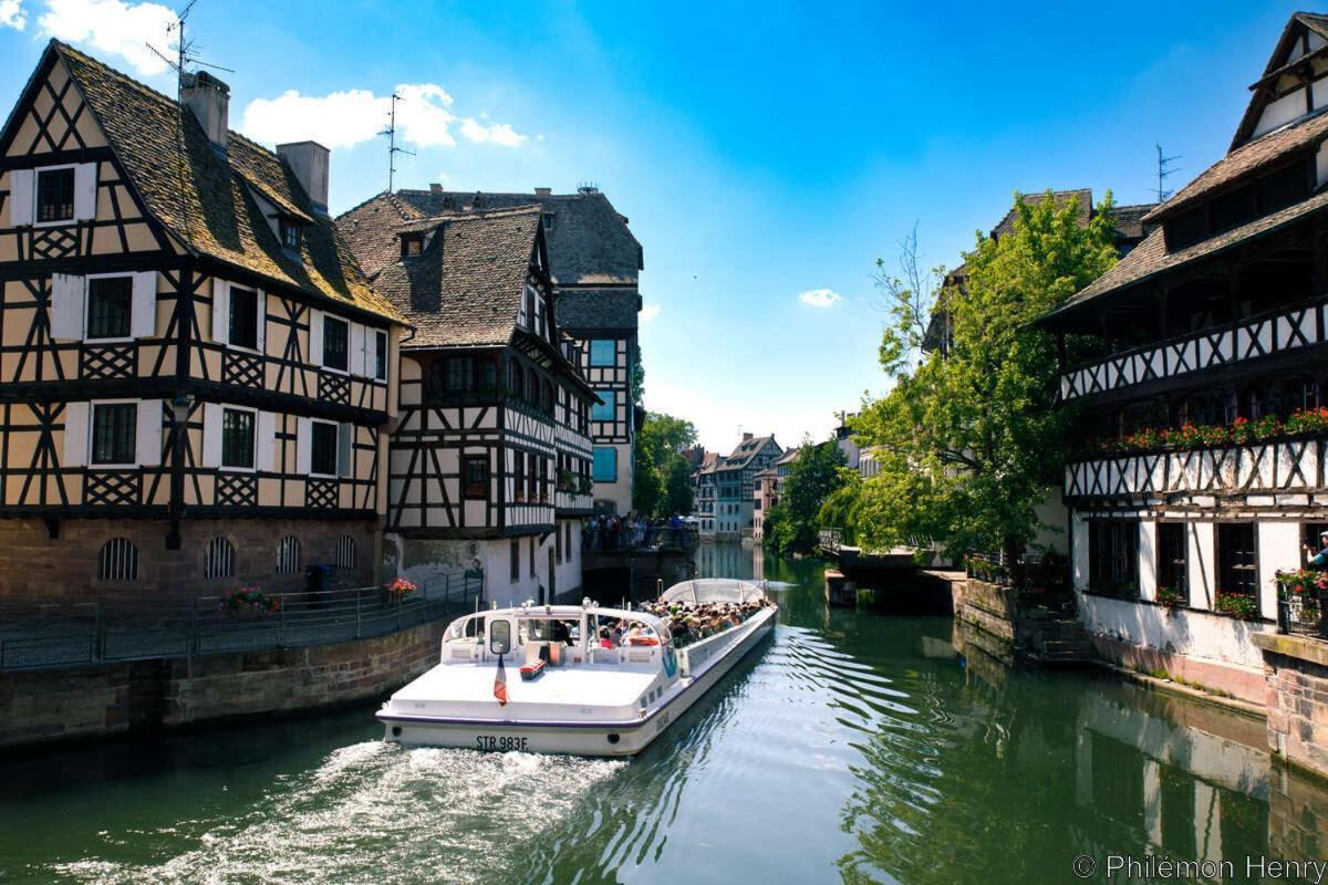 Luminous Apartment In Kehl Near Strasbourg, Conveniently Located Next To A Tram Stop With Direct Access To Strasbourg City Centre ภายนอก รูปภาพ