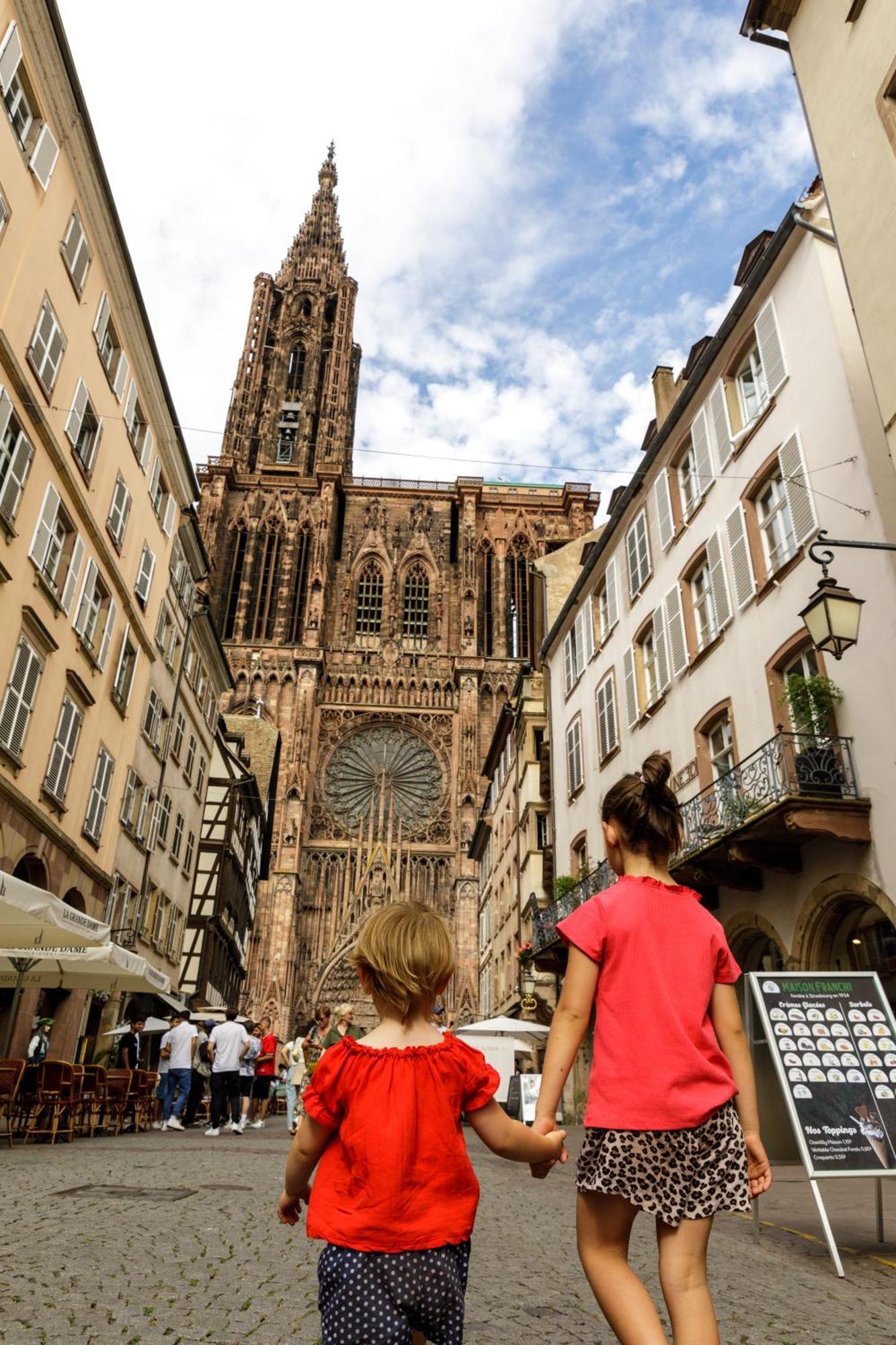 Luminous Apartment In Kehl Near Strasbourg, Conveniently Located Next To A Tram Stop With Direct Access To Strasbourg City Centre ภายนอก รูปภาพ